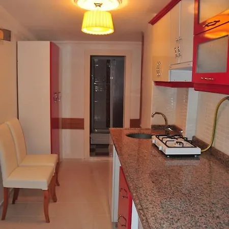 מלון Taksim Comfort 3*